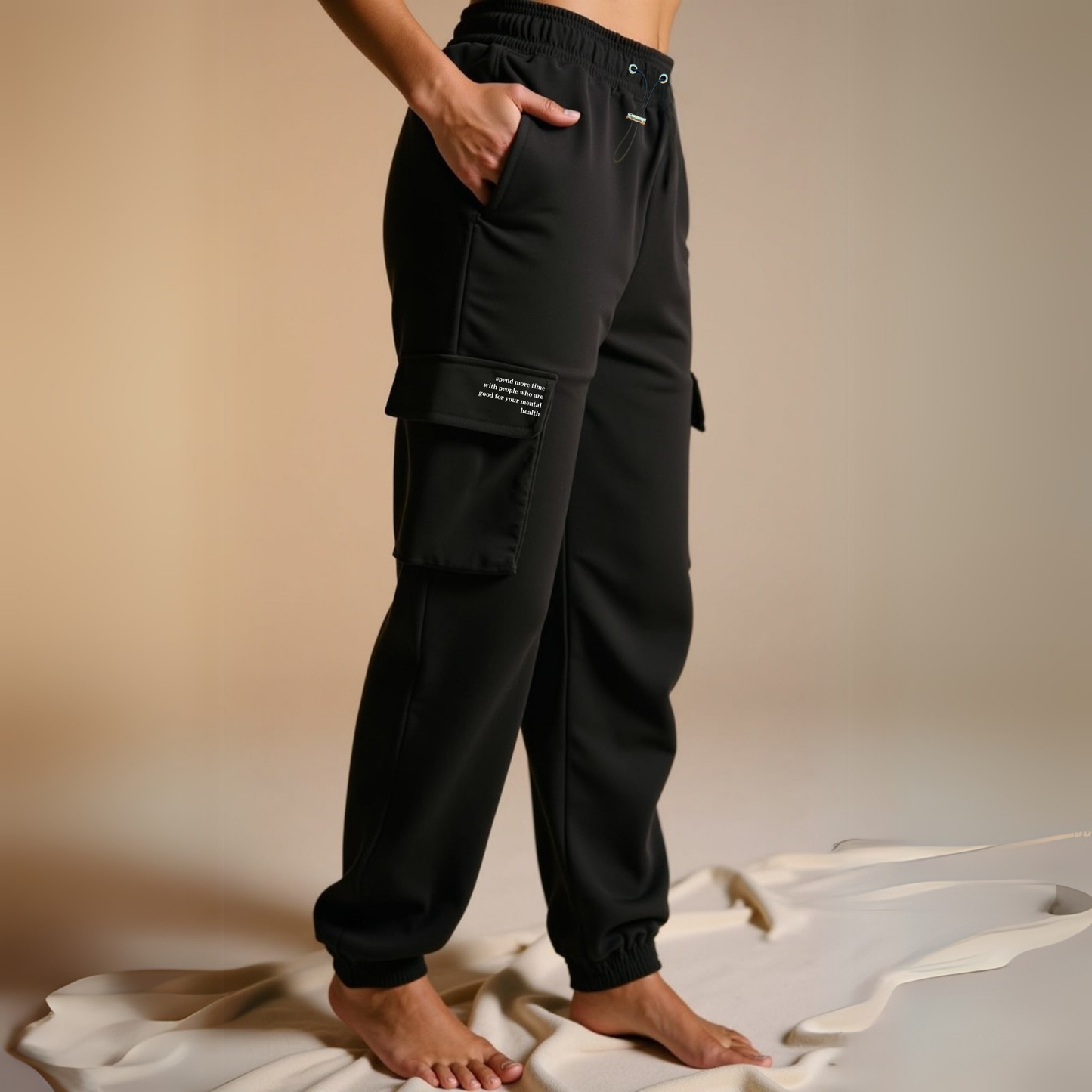 Jogger "MENTAL HEALTH" - Schwarz GOOD GIRL BAD HABITS