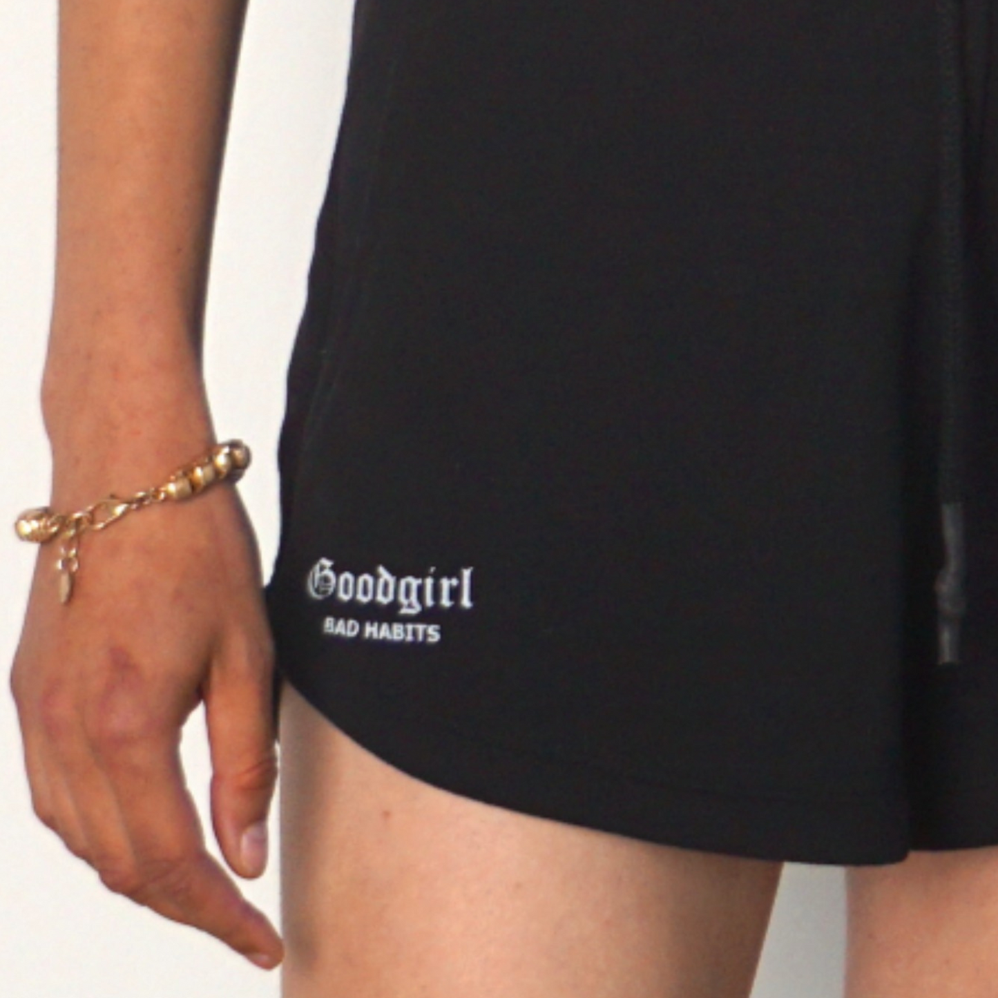 Shorts "VIVACIOUS" Schwarz GOOD GIRL BAD HABITS