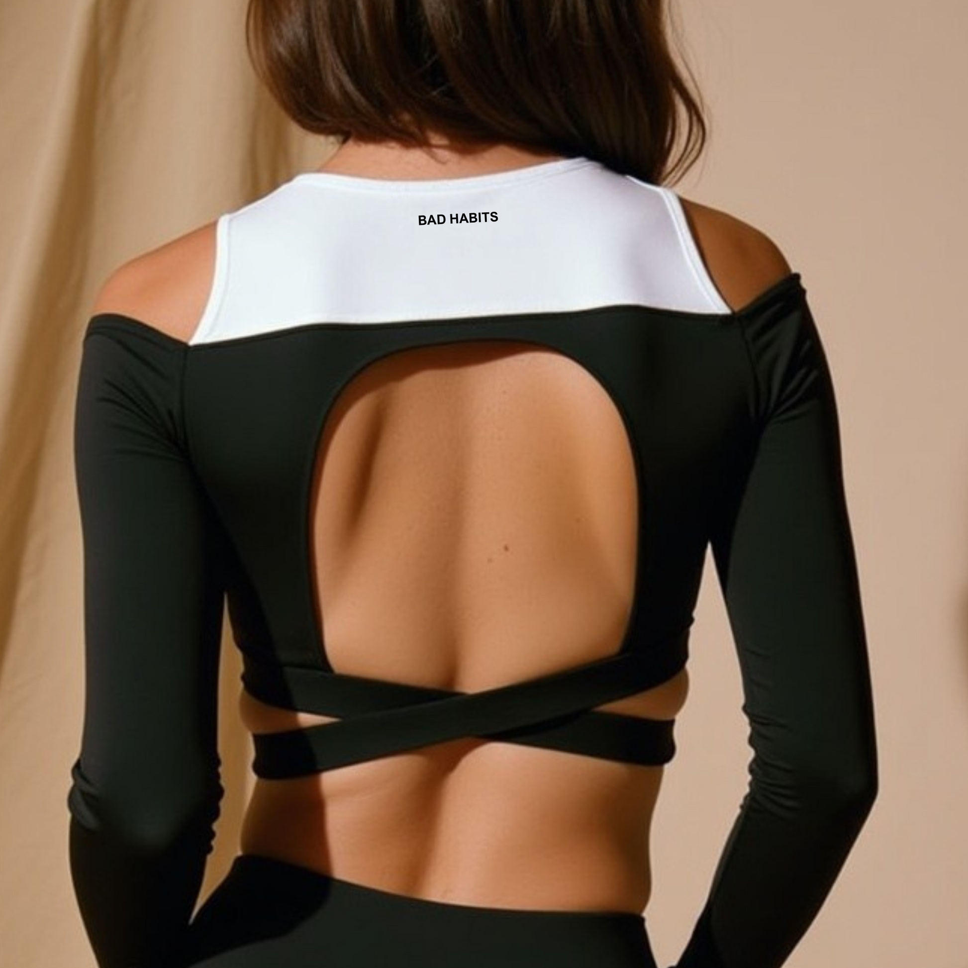 Cut Out Longsleeve "GOOD GIRL - BAD HABITS" - Schwarz/ Weiss GOOD GIRL BAD HABITS
