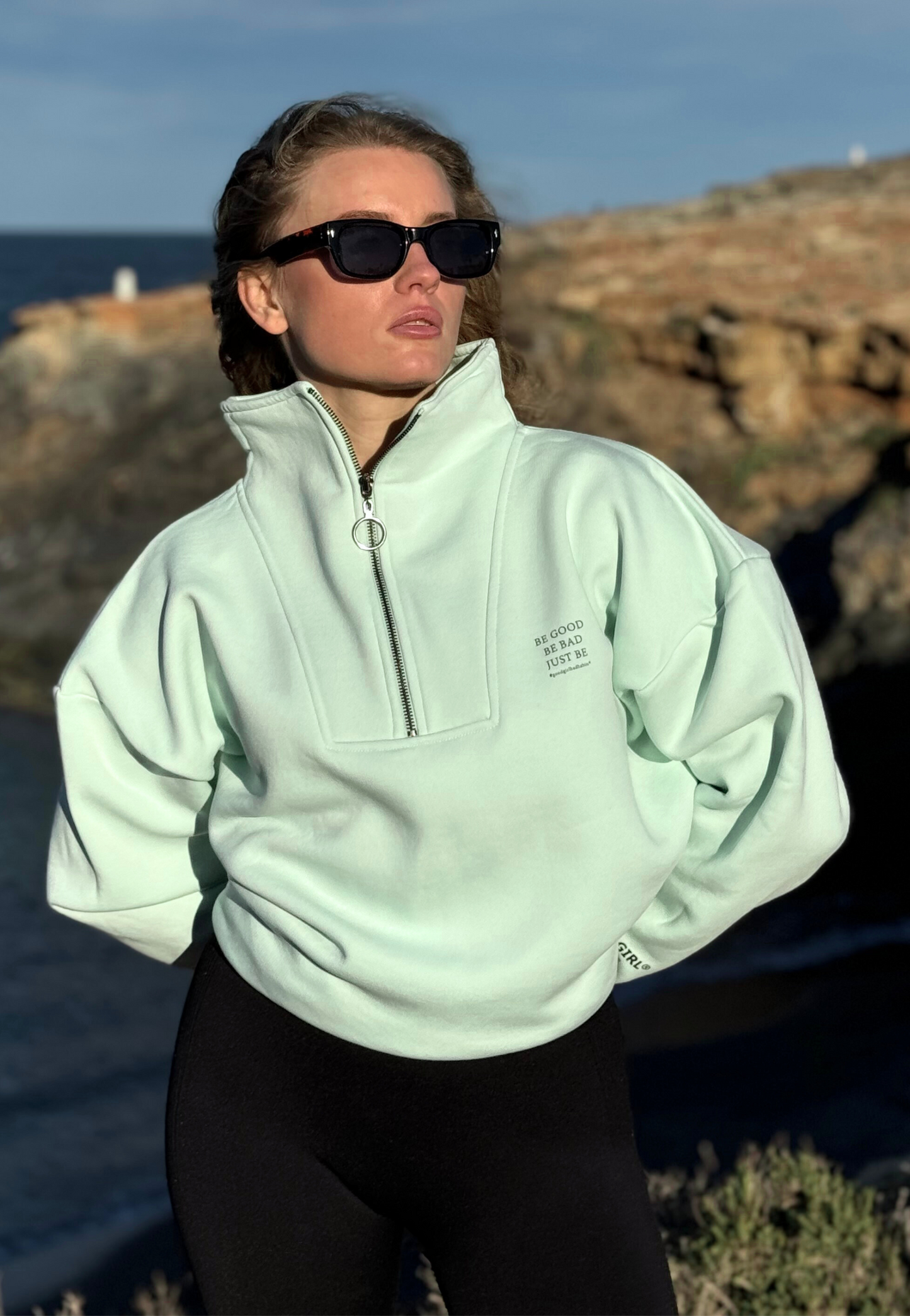 KAMULAU Half Zip Sweat Black